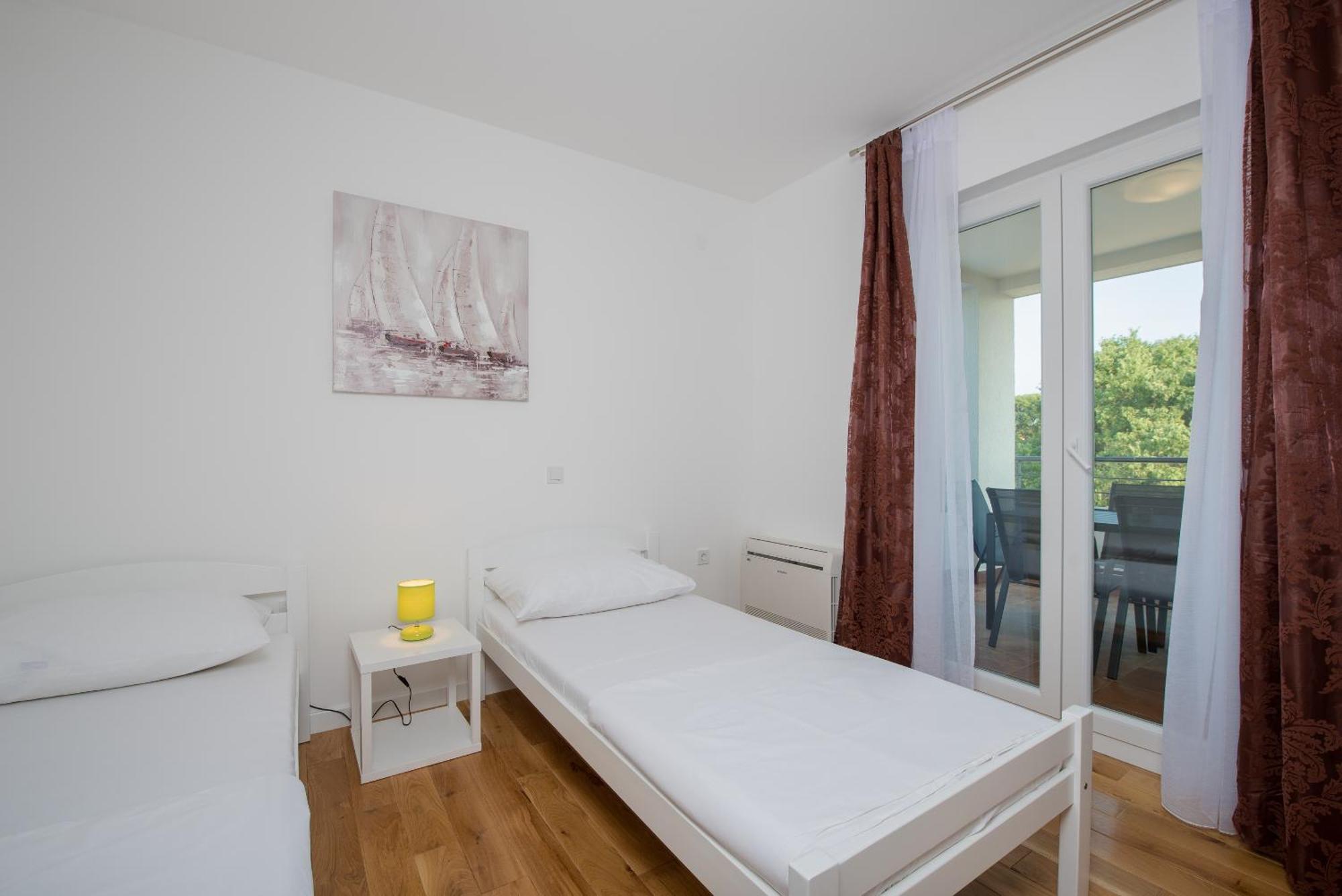 Villa Anja 2Nd Floor 佩罗杰 外观 照片