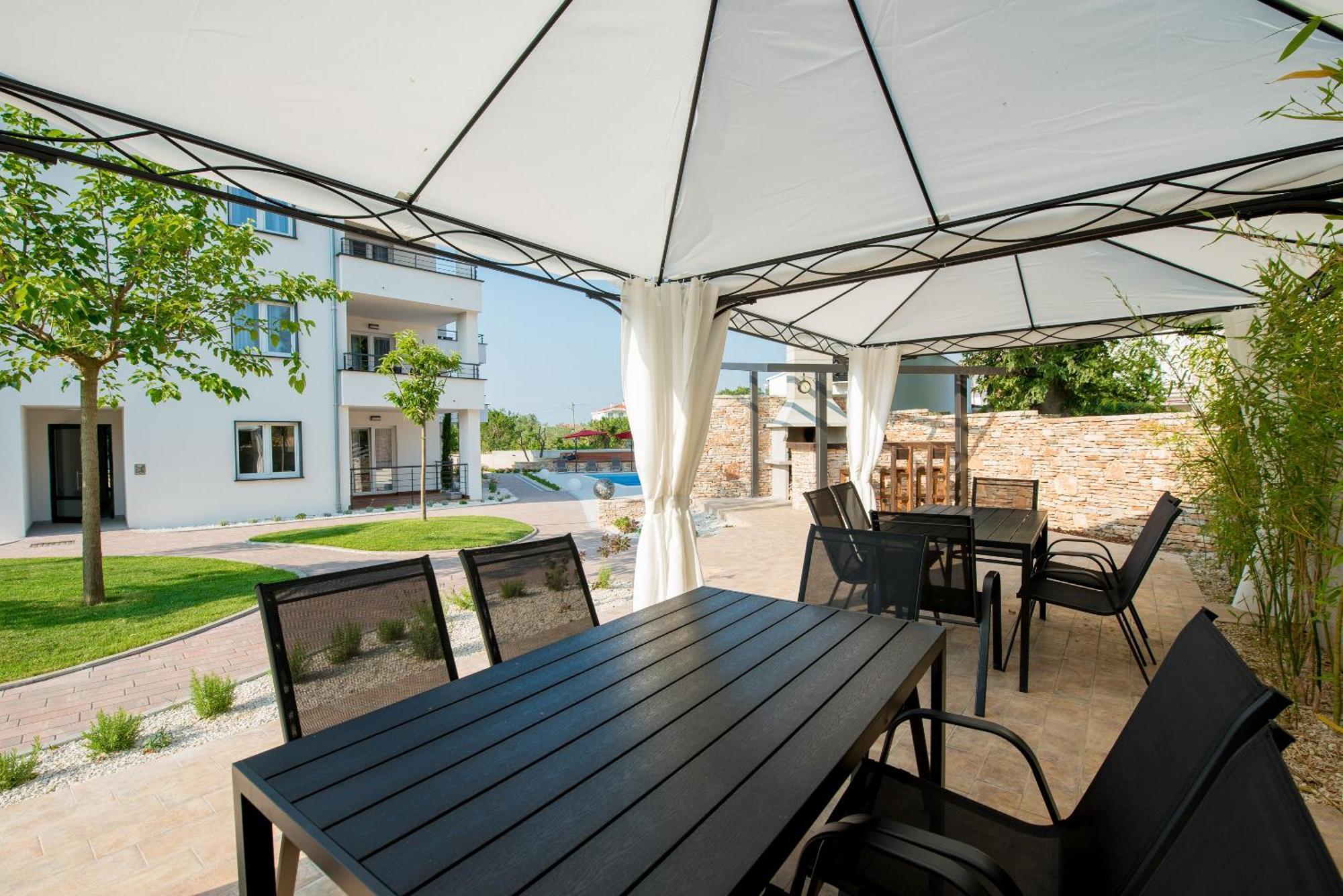 Villa Anja 2Nd Floor 佩罗杰 外观 照片