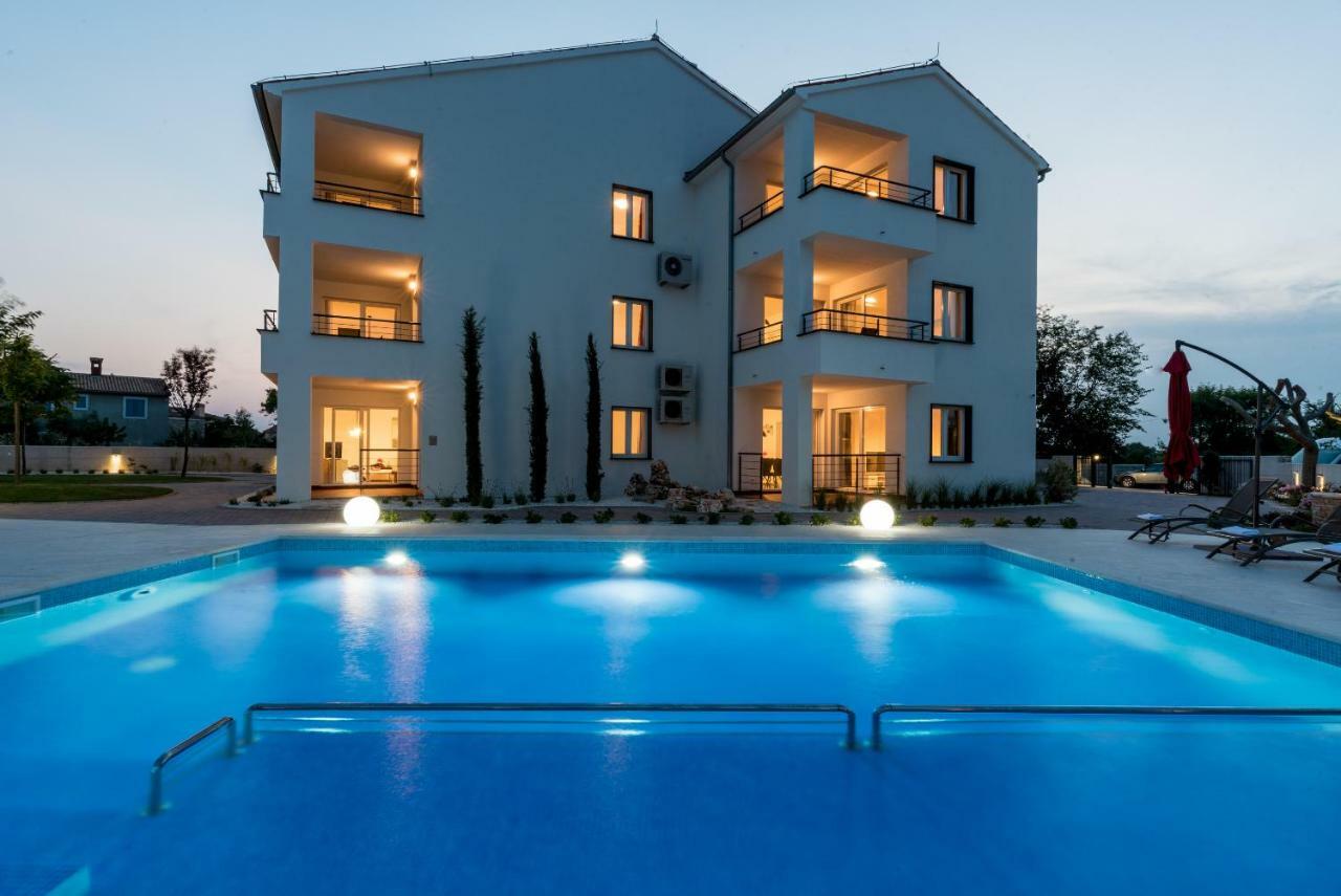 Villa Anja 2Nd Floor 佩罗杰 外观 照片