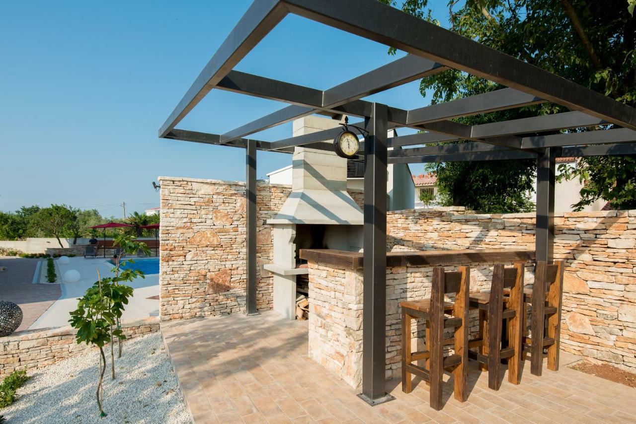 Villa Anja 2Nd Floor 佩罗杰 外观 照片