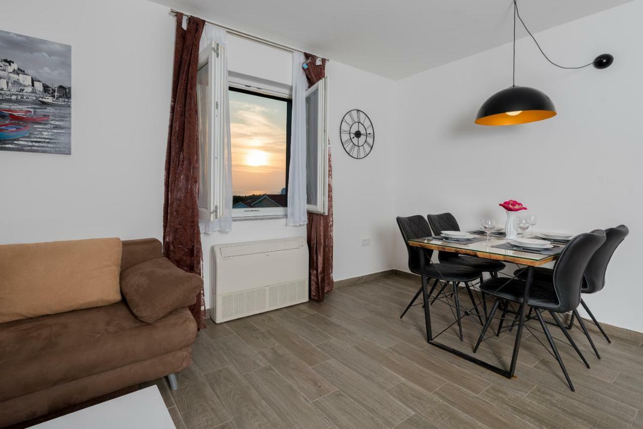 Villa Anja 2Nd Floor 佩罗杰 外观 照片