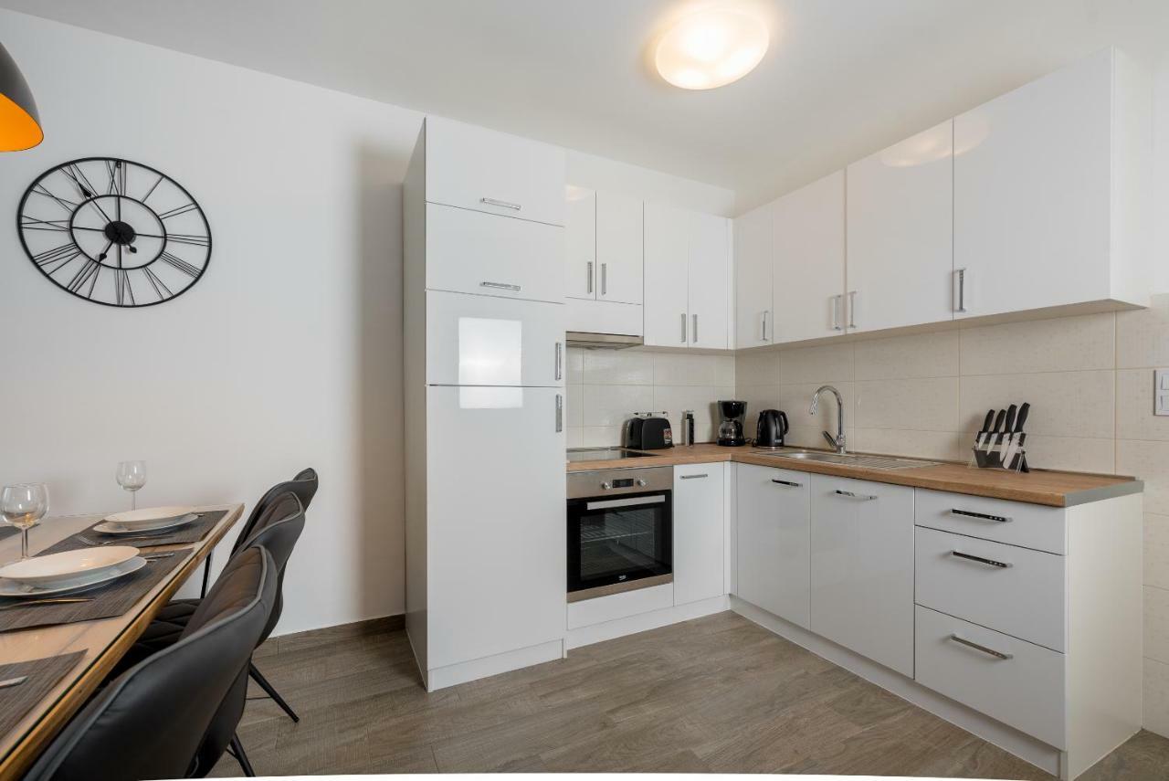 Villa Anja 2Nd Floor 佩罗杰 外观 照片