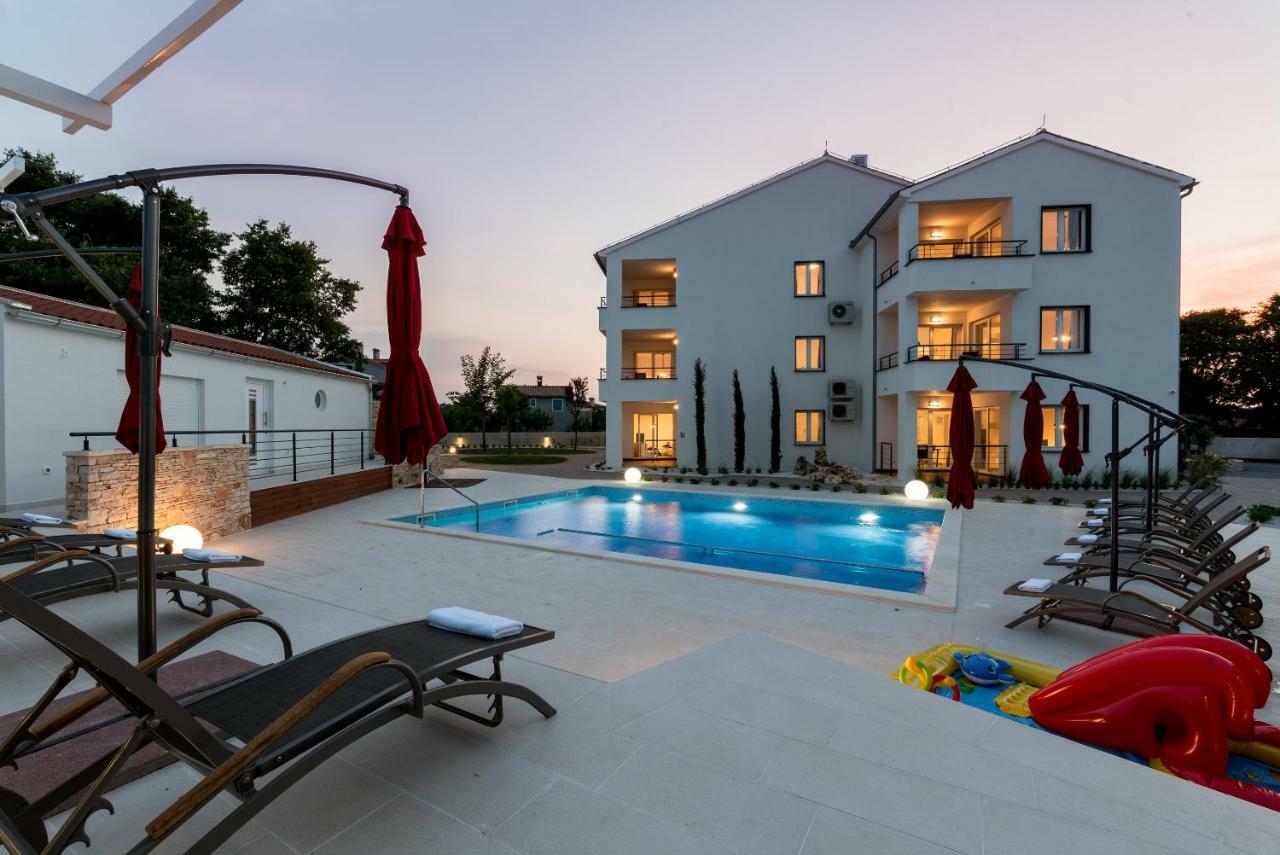 Villa Anja 2Nd Floor 佩罗杰 外观 照片