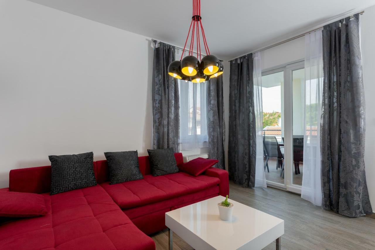 Villa Anja 2Nd Floor 佩罗杰 外观 照片