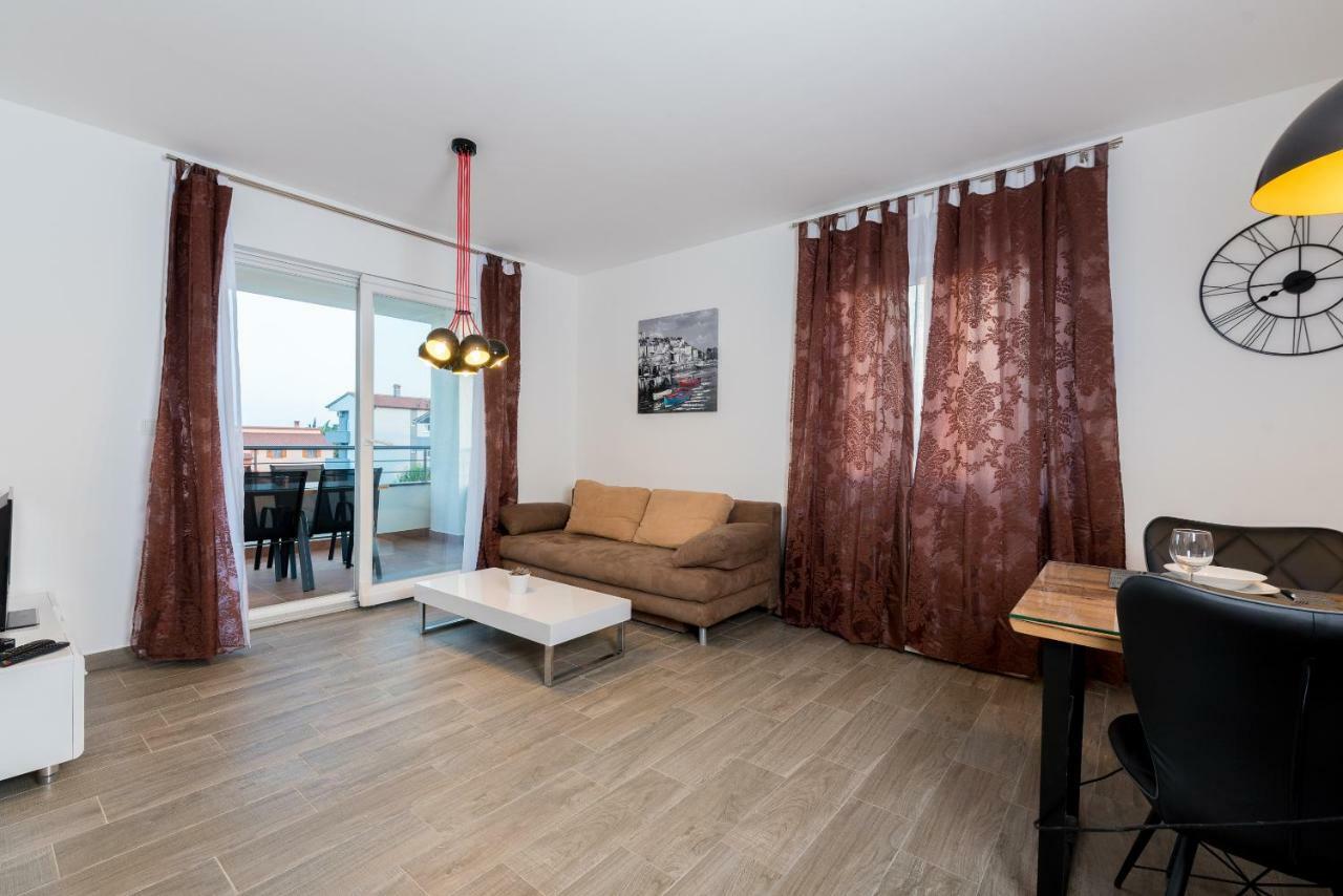Villa Anja 2Nd Floor 佩罗杰 外观 照片