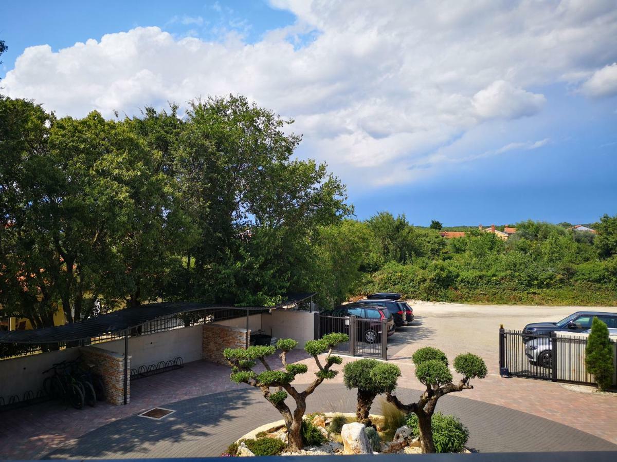 Villa Anja 2Nd Floor 佩罗杰 外观 照片